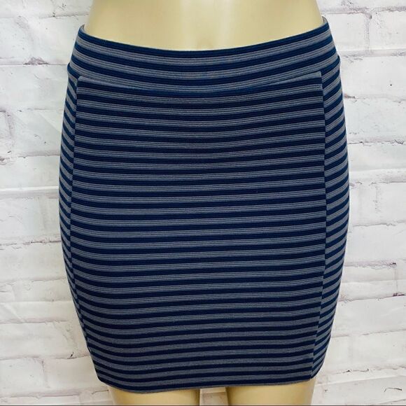 Madewell Textured Blue and Gray Stripe Stretch Pull On Pencil skirt Size XS - Picture 1 of 4